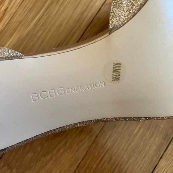 Gold sparkling heels - Picture 3 of 3